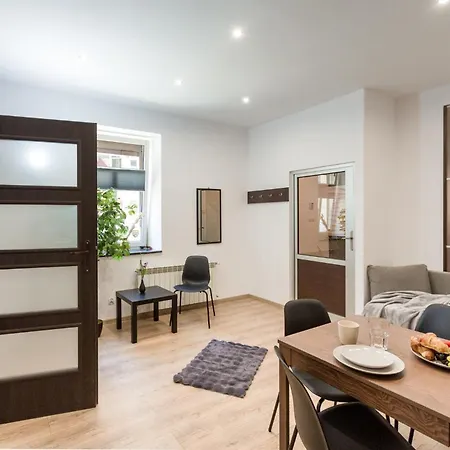 アパート Orla 12 *